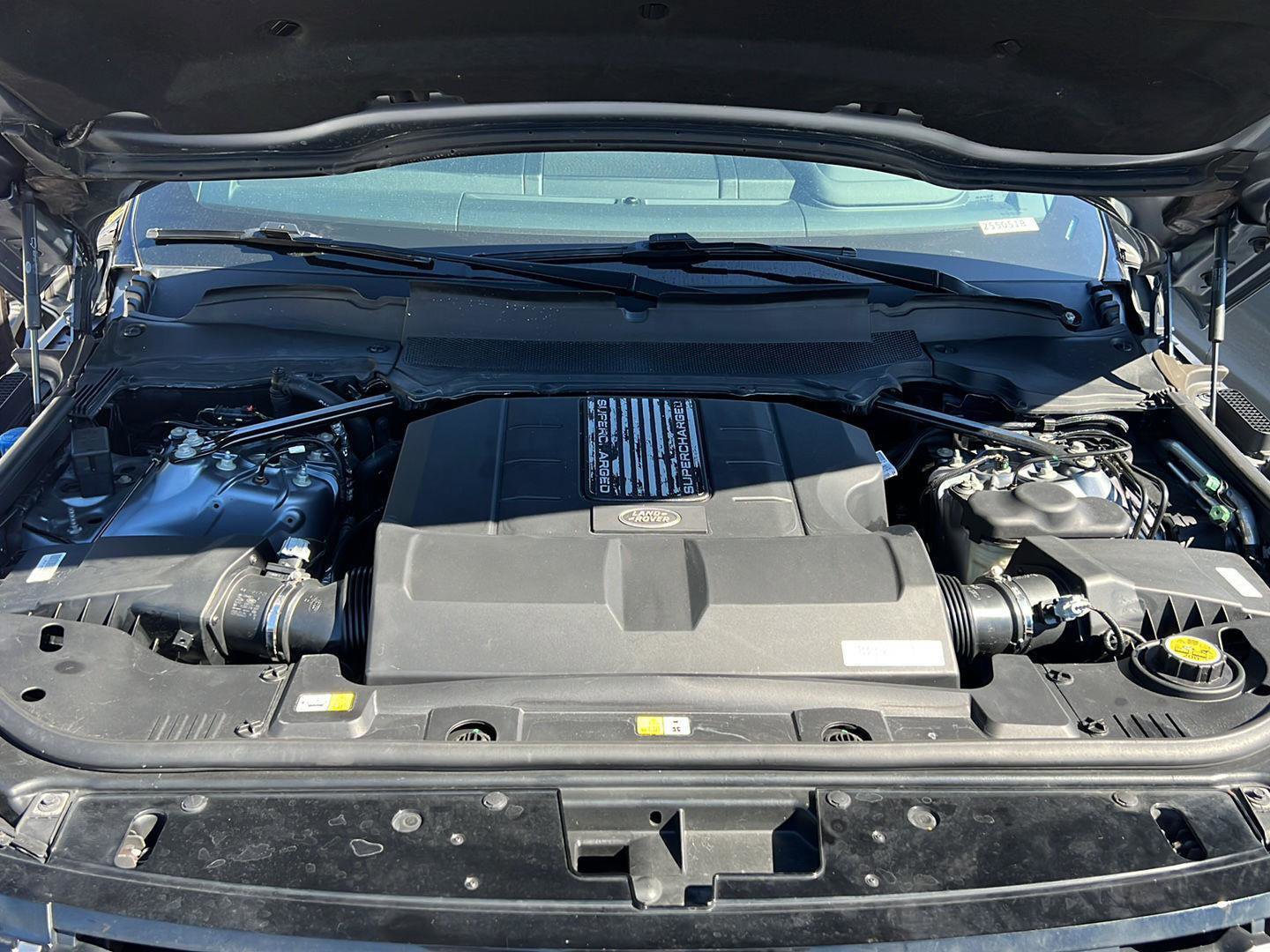 Used 2020 Land Rover Range Rover HSE image 35