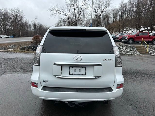 Used 2016 Lexus GX 460 Luxury w/ Preferred Accessory Package image 4