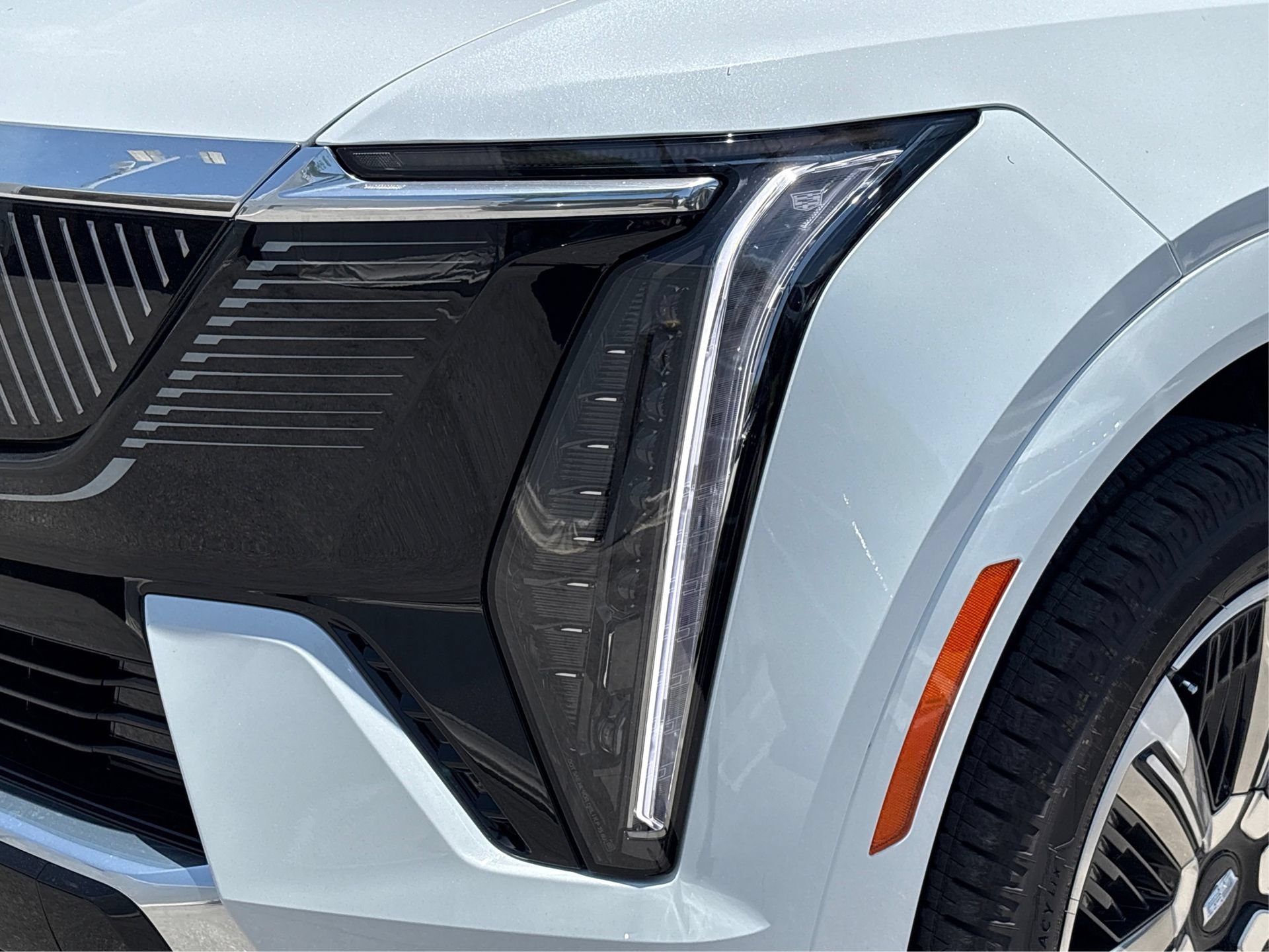 New 2026 Cadillac Escalade IQ Luxury 1 w/ LPO, Etrunk Organizer Package AWD/4WD image 13