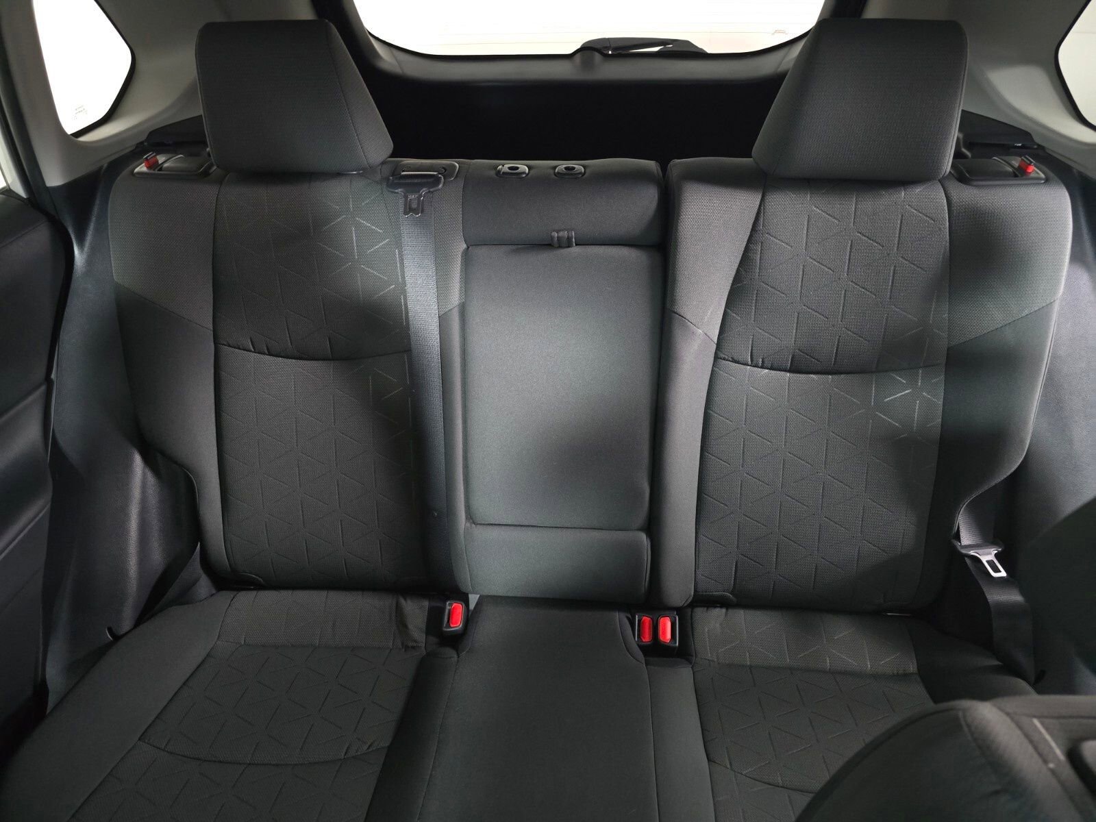 Used 2020 Toyota RAV4 XLE w/ Carpet Mat Package image 16