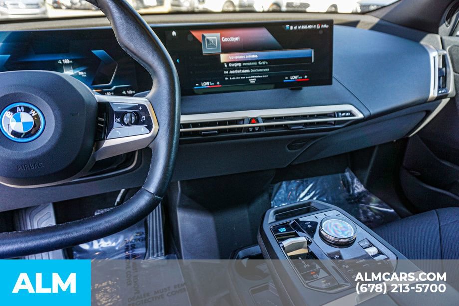 Used 2022 BMW iX xDrive50 w/ Dynamic Handling Package image 35