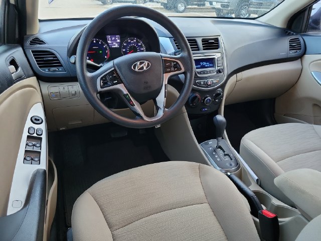 Used 2015 Hyundai Accent GLS w/ Option Group 02 FWD image 7