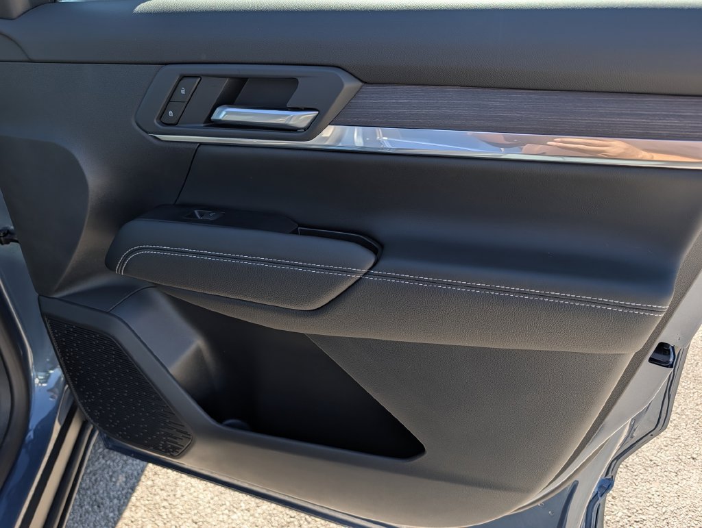 New 2027 GMC Terrain Denali w/ LPO, Floor Liner Package AWD/4WD image 35