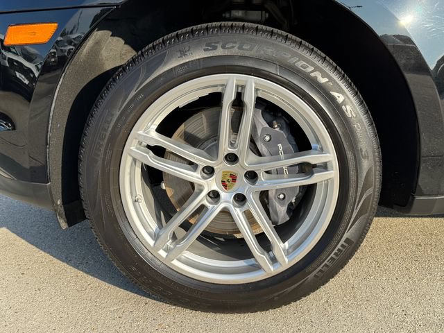 Used 2021 Porsche Macan AWD/4WD image 10