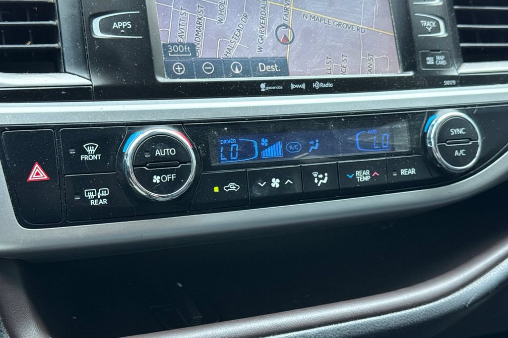Used 2018 Toyota Highlander XLE AWD/4WD image 22