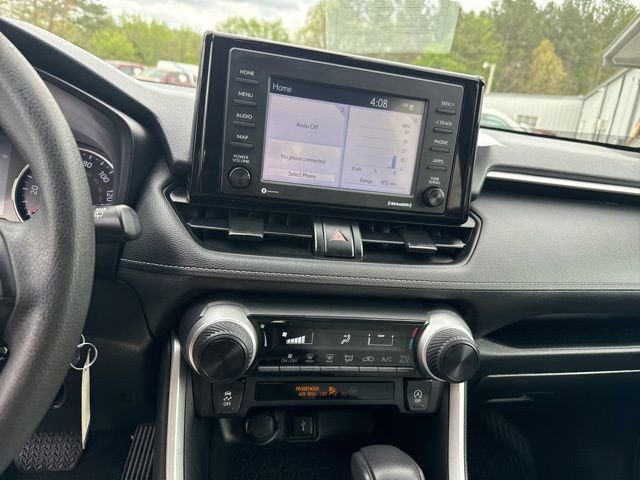 Used 2022 Toyota RAV4 LE image 24