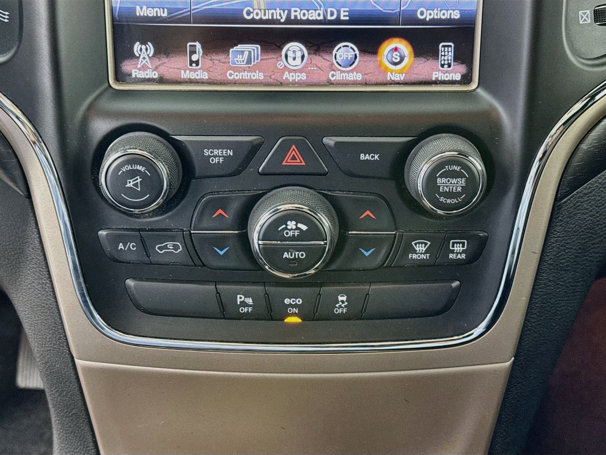 Used 2015 Jeep Grand Cherokee Altitude AWD/4WD image 16