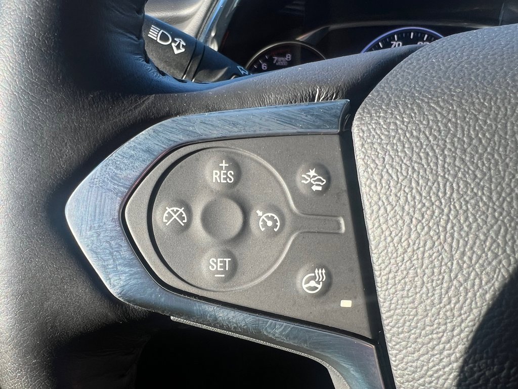 Used 2022 Chevrolet Traverse Premier w/ Redline Edition image 7