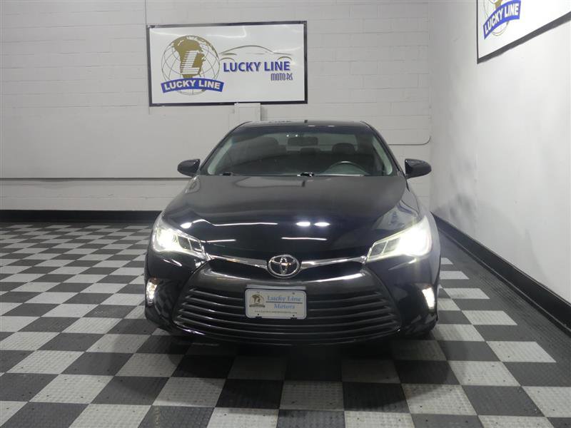 Used 2016 Toyota Camry XLE FWD image 2