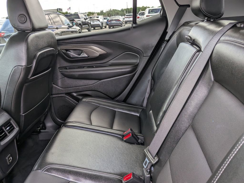 Used 2024 GMC Terrain SLT FWD image 19