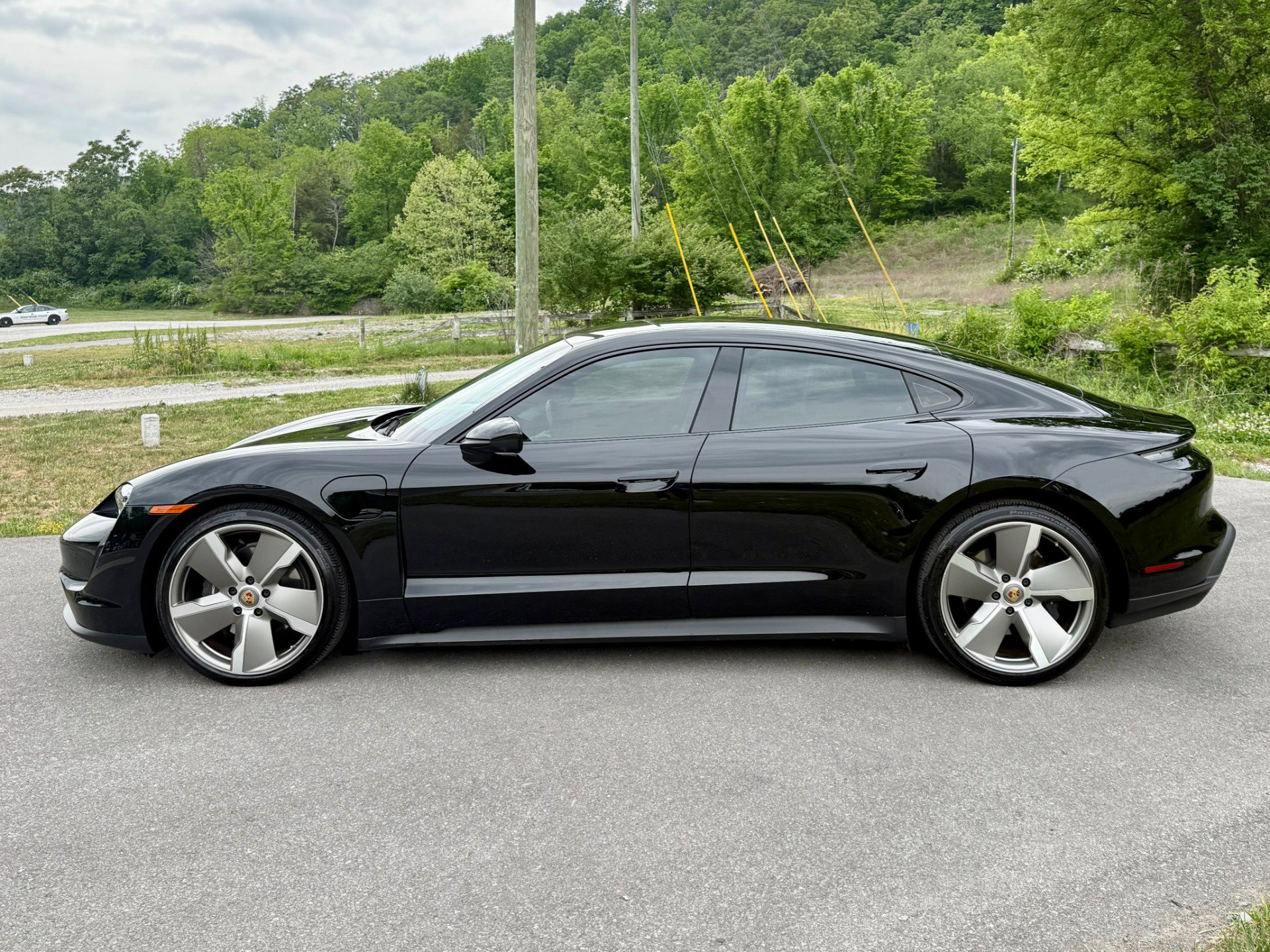 Used 2021 Porsche Taycan RWD image 7