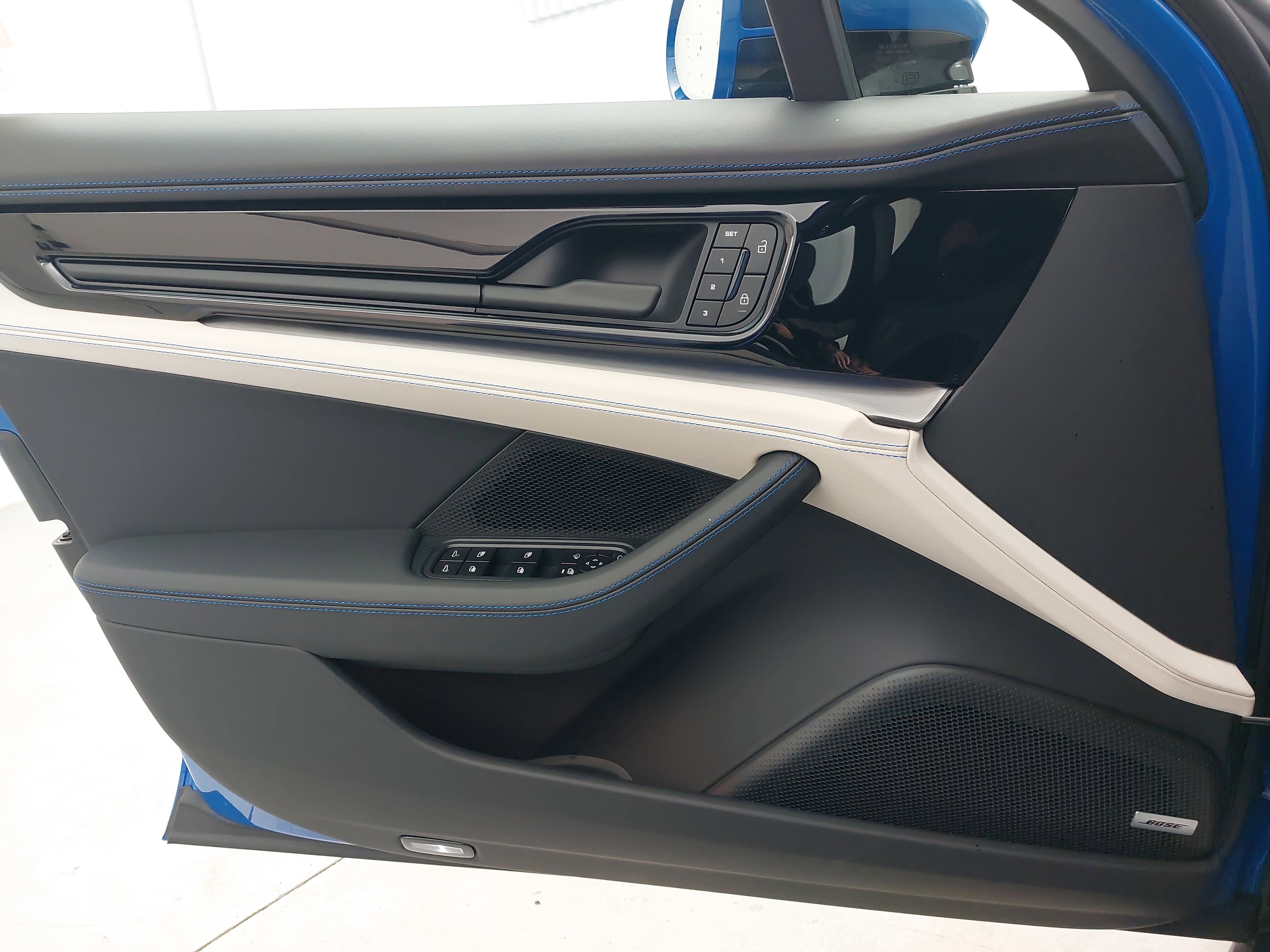 New 2026 Porsche Panamera RWD image 29