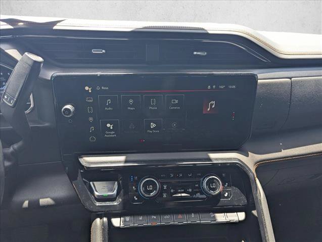 Used 2024 GMC Sierra 2500 AT4 w/ AT4 Premium Plus Package AWD/4WD image 11