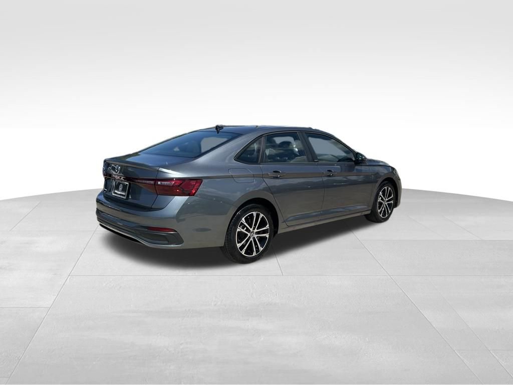 Used 2026 Volkswagen Jetta Sport FWD image 5