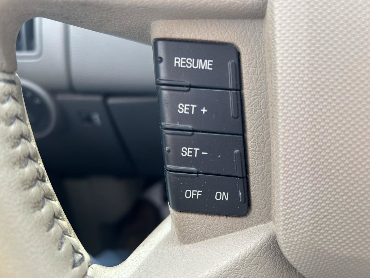 Used 2010 Ford Edge SEL FWD image 18
