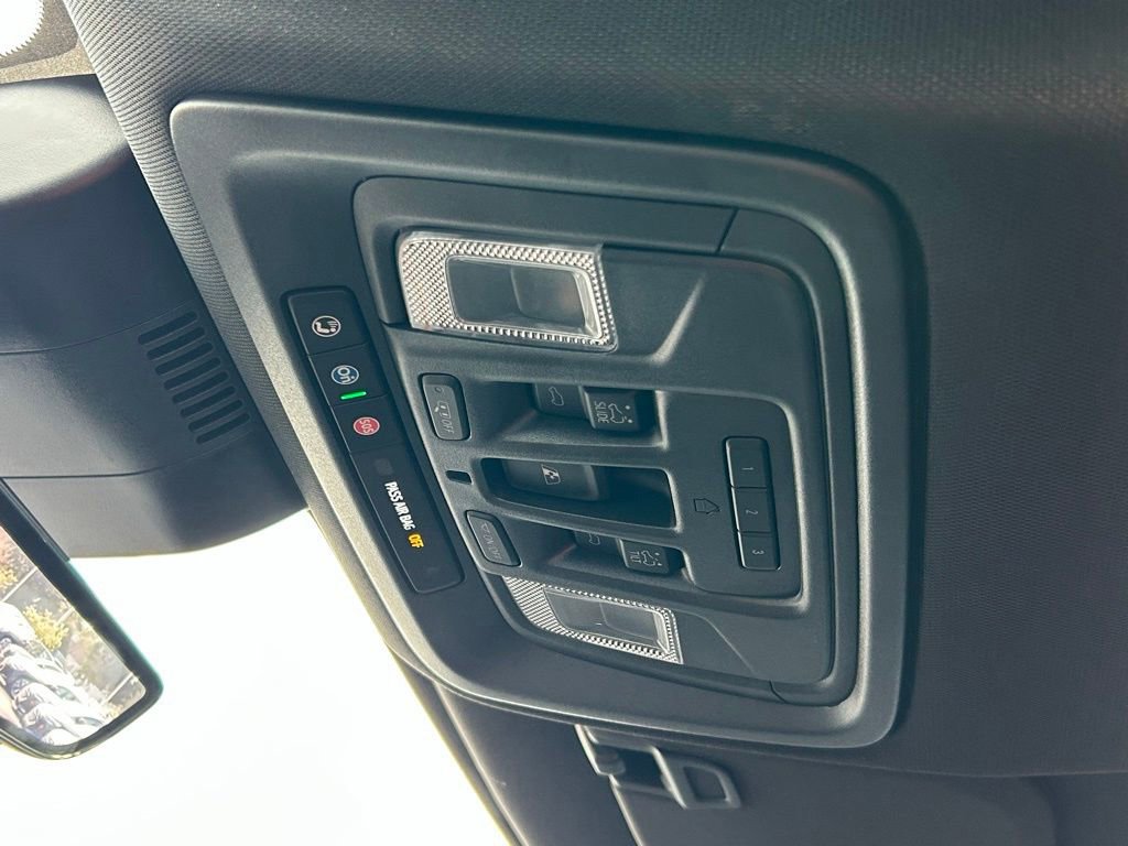 Used 2025 GMC Sierra 2500 AT4 w/ AT4 Premium Plus Package image 59