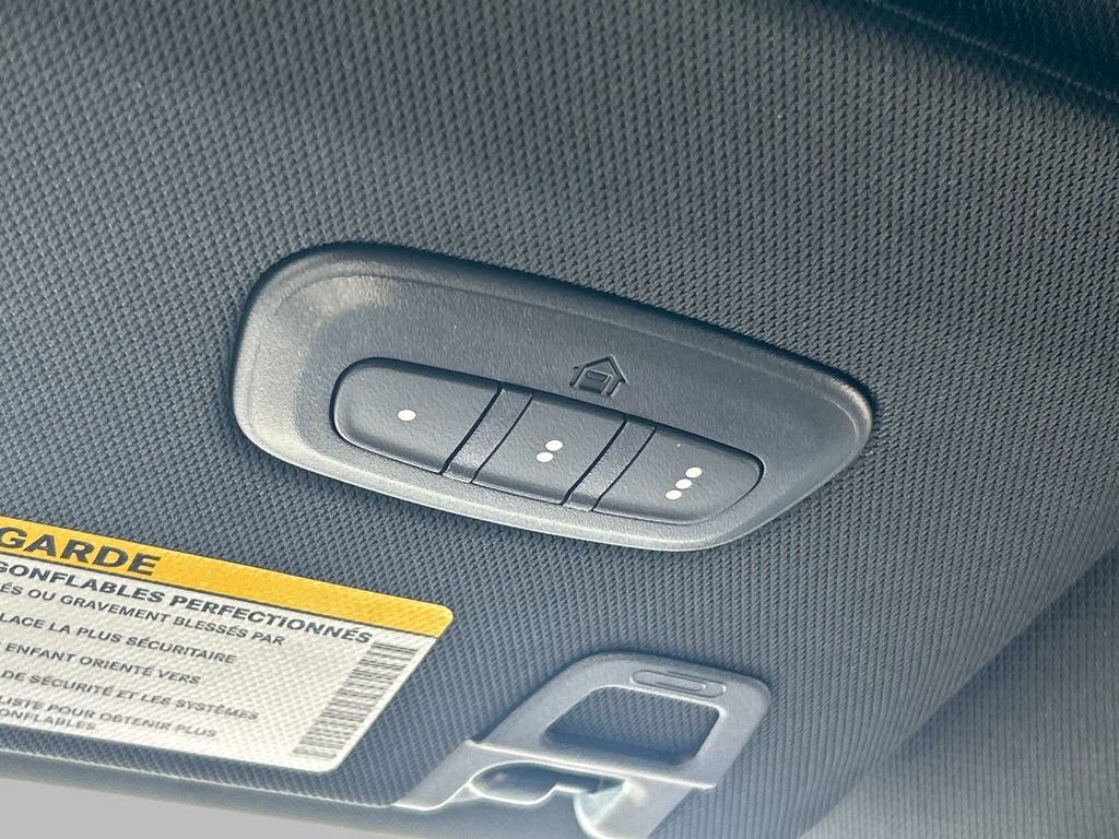 Used 2025 Jeep Grand Cherokee Limited AWD/4WD image 34