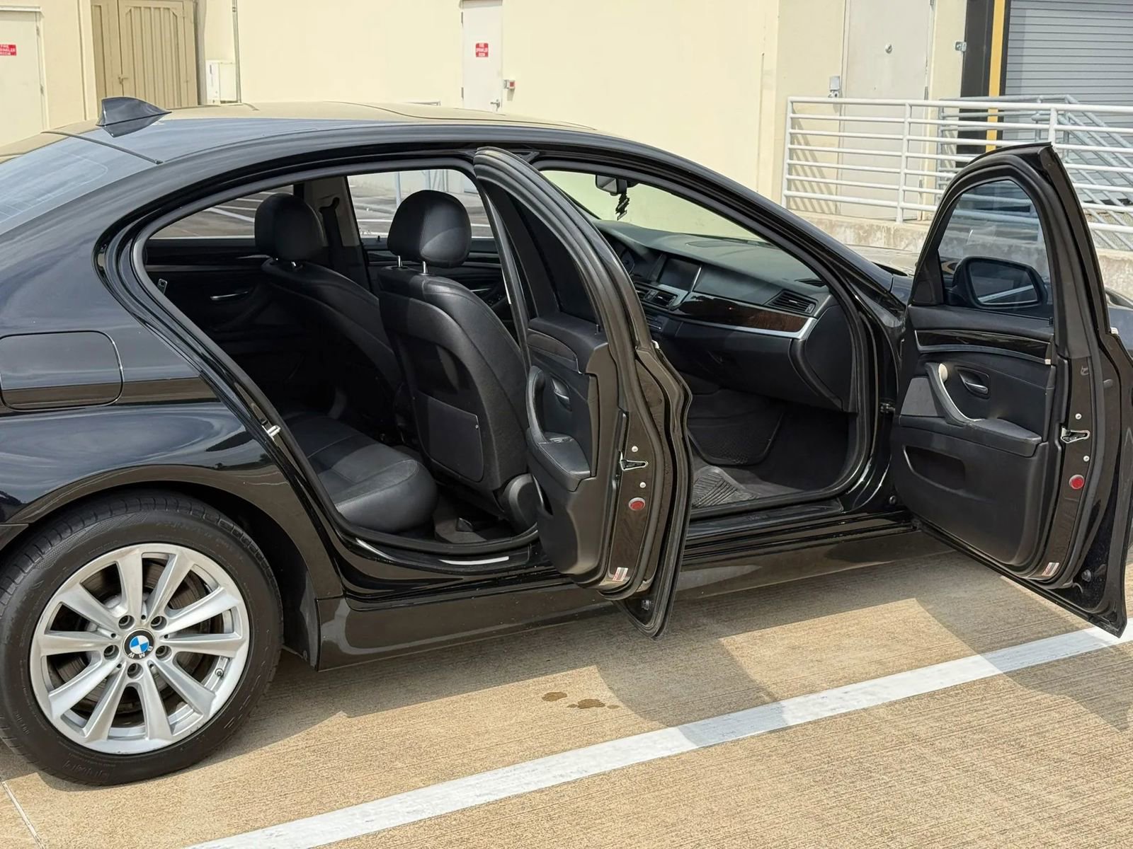 Used 2015 BMW 528i Sedan image 16