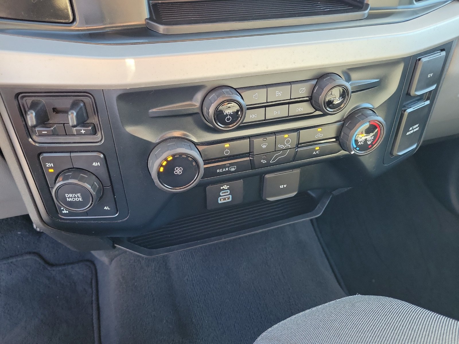Used 2023 Ford F250 XL w/ STX Appearance Package AWD/4WD image 23