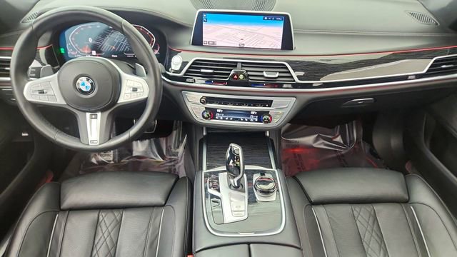 Used 2022 BMW 750i xDrive w/ Executive Package AWD/4WD image 35