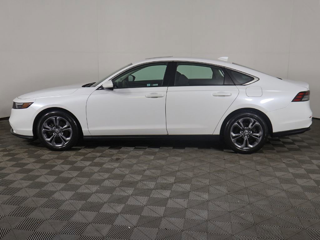 Used 2023 Honda Accord EX image 16
