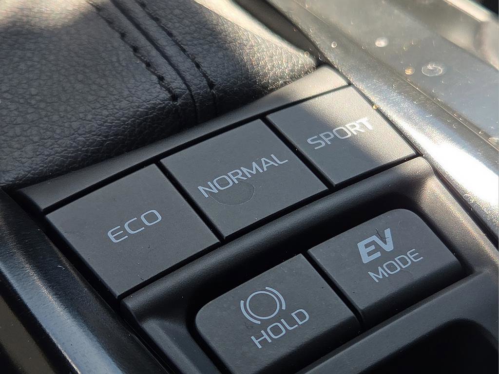 Certified 2025 Toyota Camry LE FWD image 22