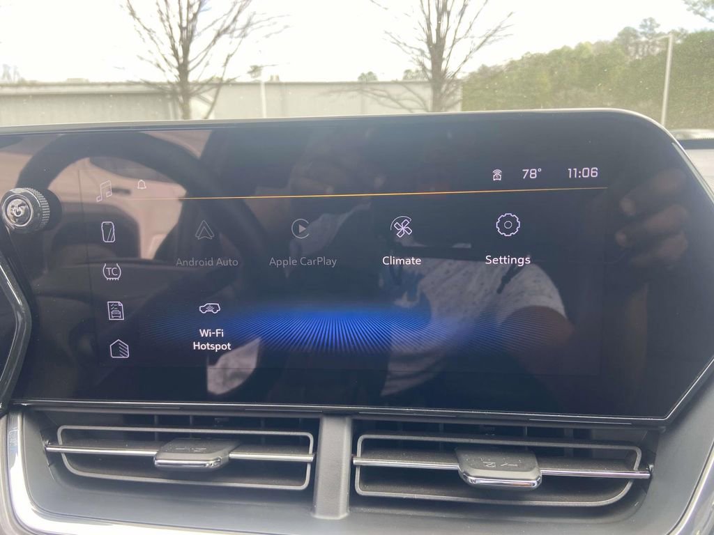 Used 2025 Chevrolet Trax ACTIV w/ Driver Confidence Package image 23