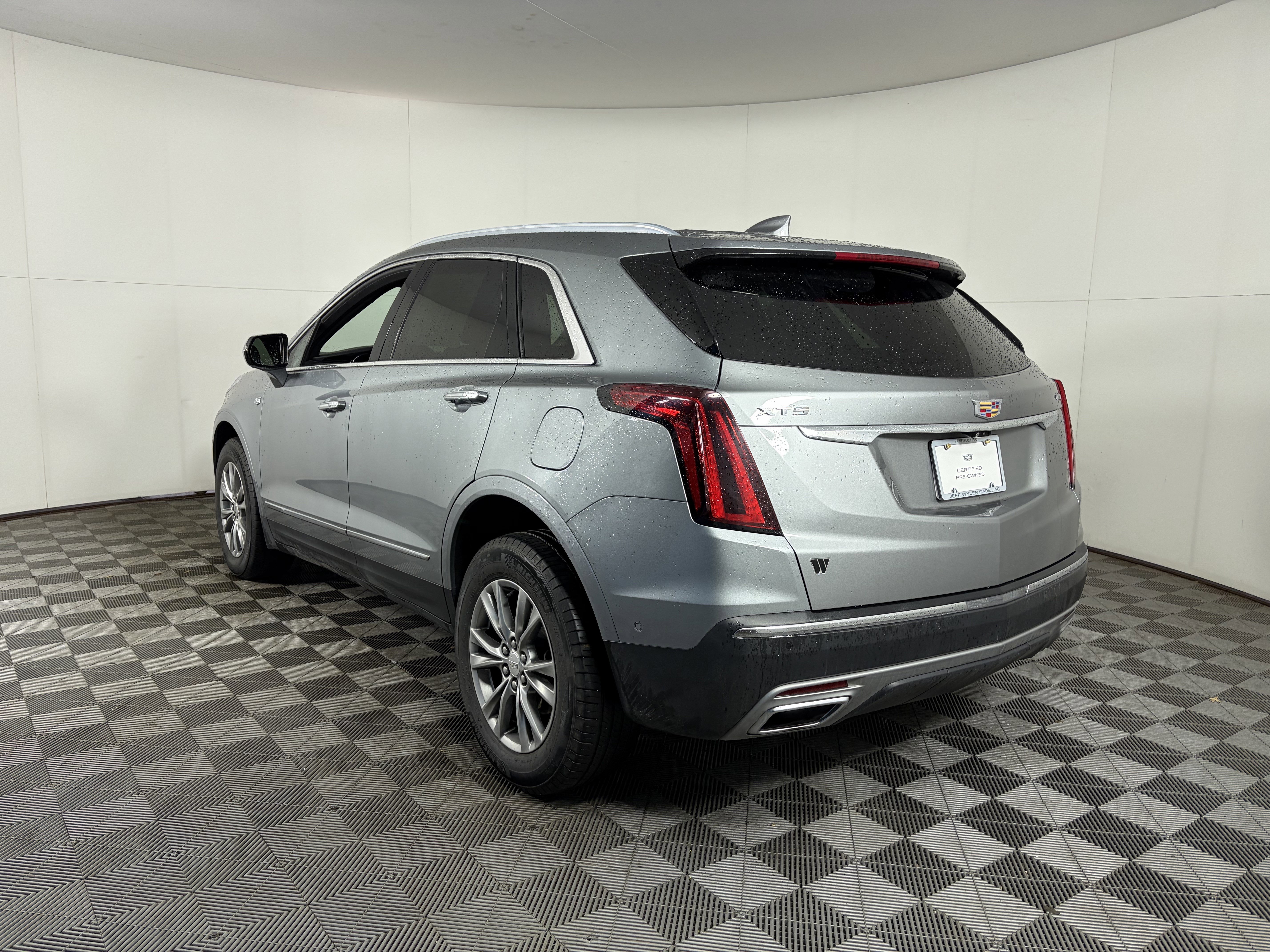 Certified 2023 Cadillac XT5 Premium Luxury w/ Technology Package image 14