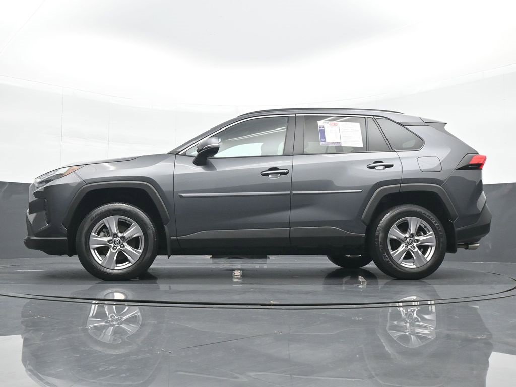 Used 2022 Toyota RAV4 XLE w/ Convenience Package image 18