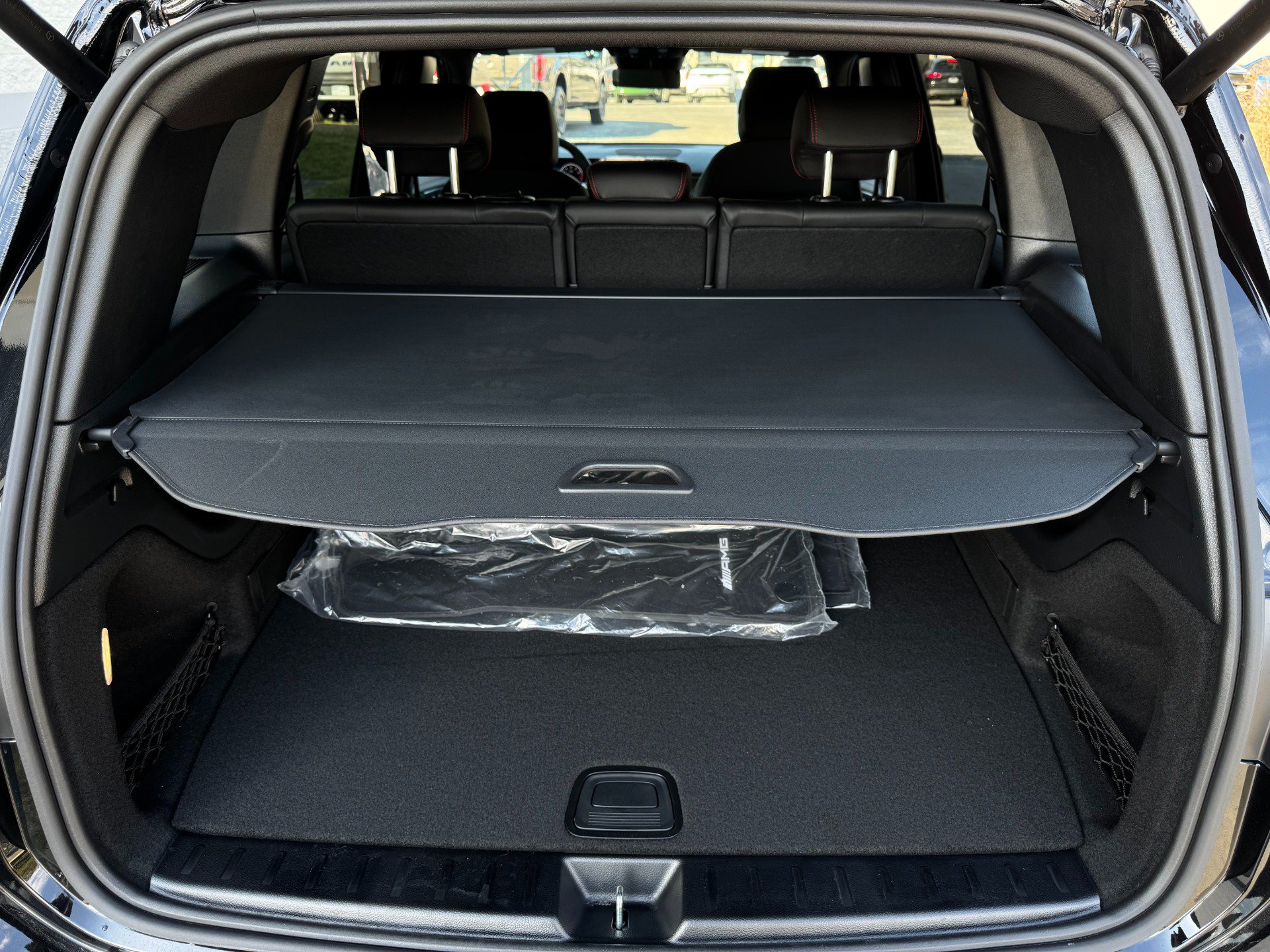 Used 2025 Mercedes-Benz GLB 250 w/ AMG Night Package image 42