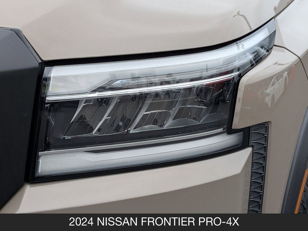Used 2024 Nissan Frontier PRO-4X w/ Off-Road Protection Package AWD/4WD image 10