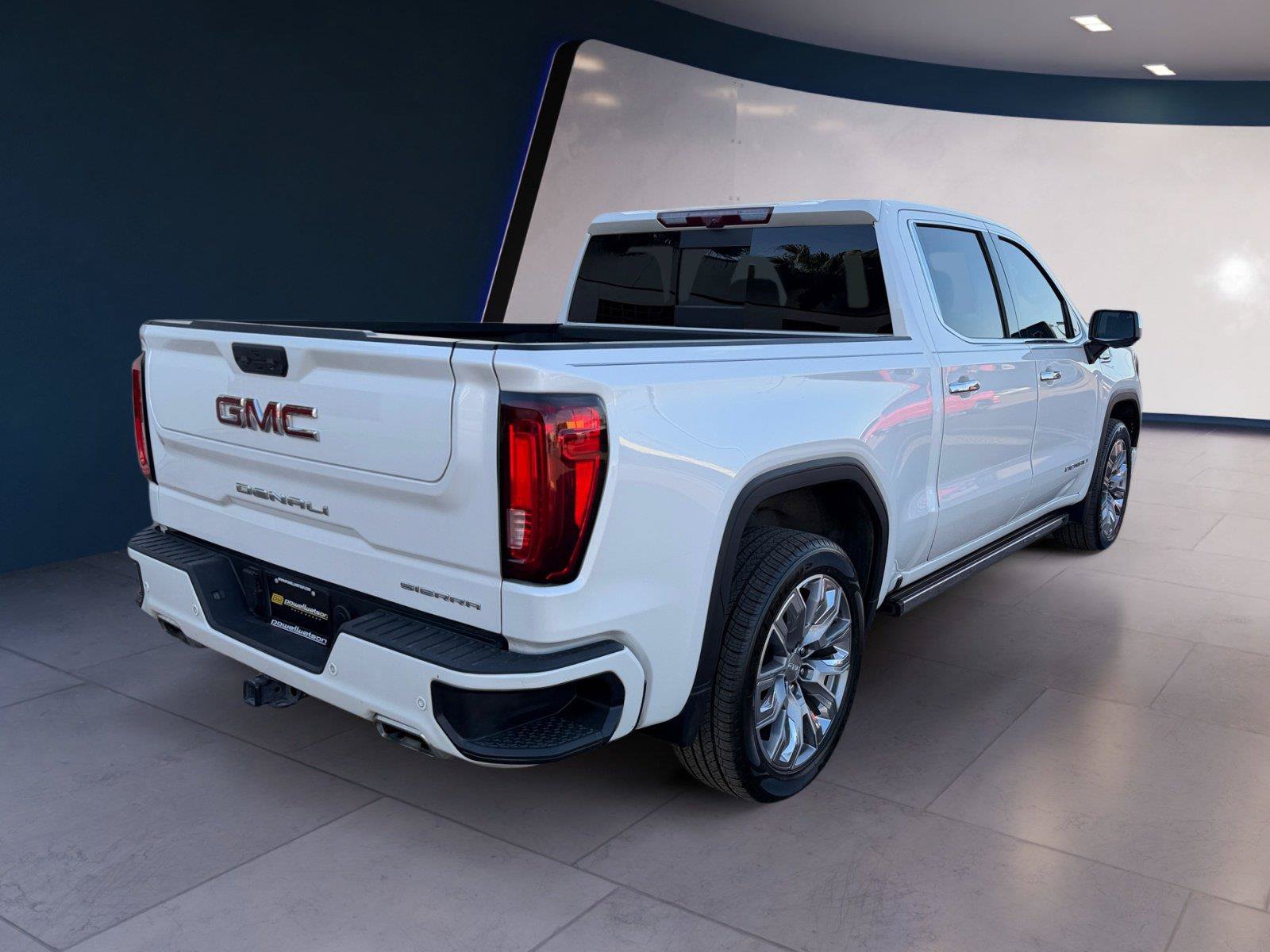 Used 2024 GMC Sierra 1500 Denali w/ Denali Reserve Package AWD/4WD image 5
