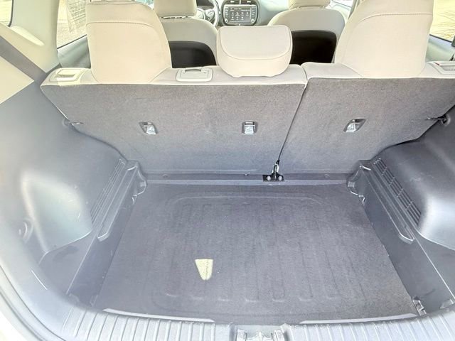 Used 2025 Kia Soul LX image 13
