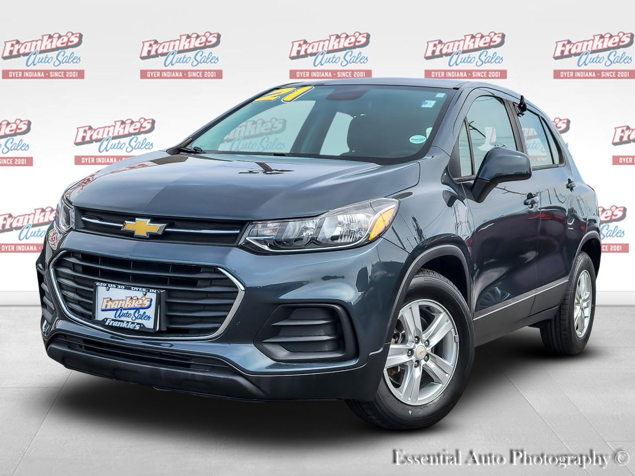 Used 2021 Chevrolet Trax LS FWD image 1