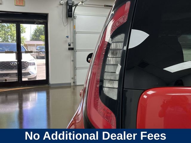 Used 2015 Kia Soul ! w/ Sun & Sound Package FWD image 11