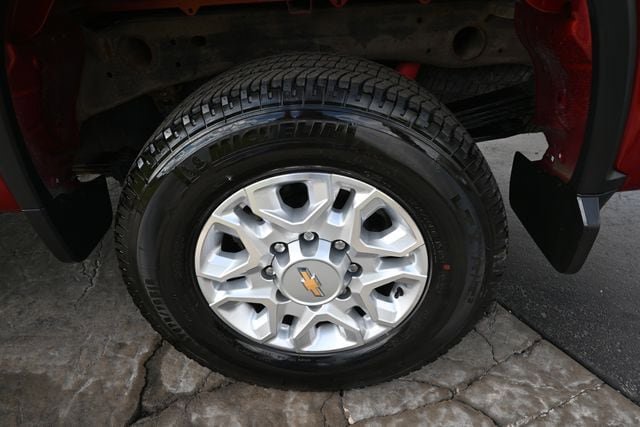Used 2022 Chevrolet Silverado 2500 LT AWD/4WD image 13