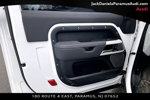 Used 2023 Land Rover Defender 90 S image 15