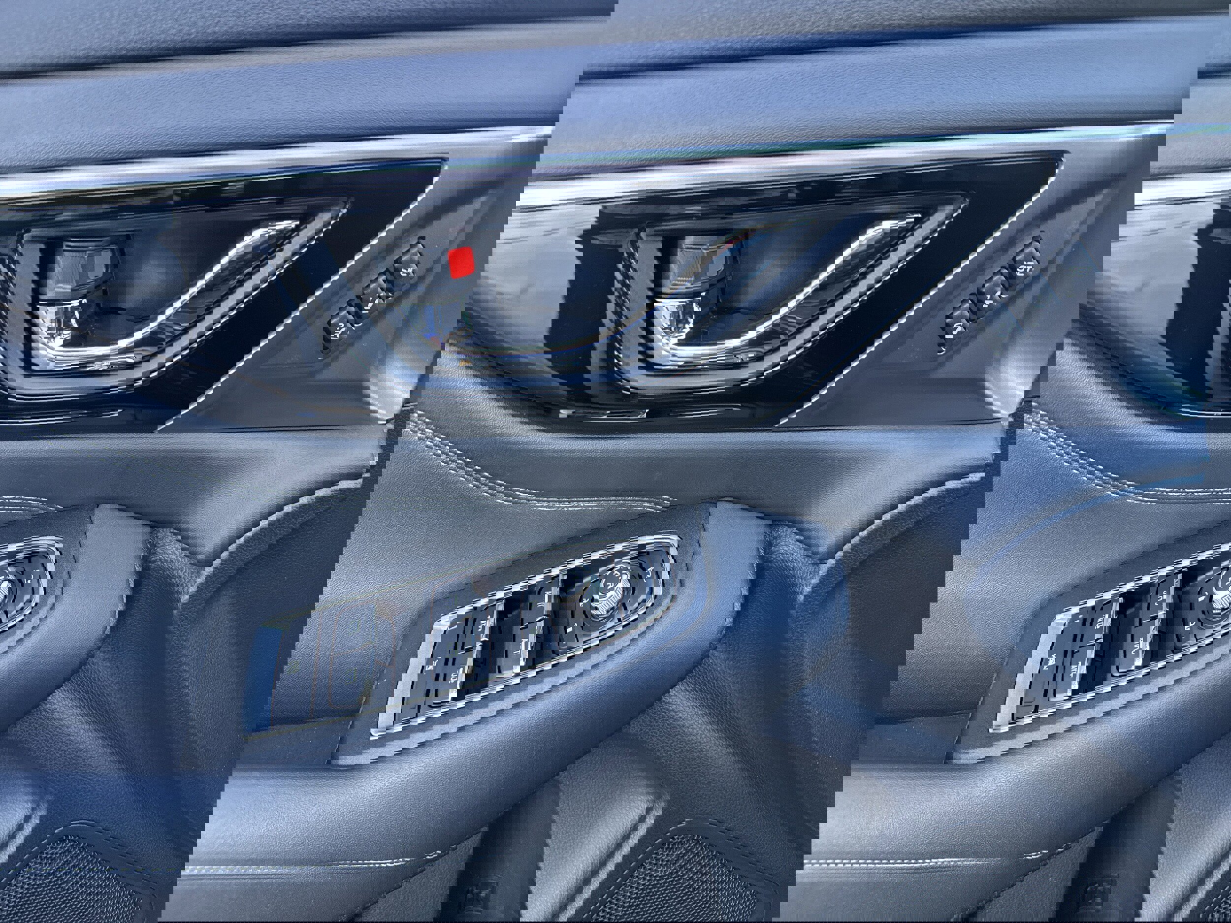 Used 2024 Subaru Outback Touring XT image 8