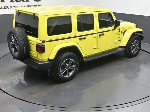 Used 2023 Jeep Wrangler Unlimited Sahara w/ LED Lighting Group AWD/4WD image 39