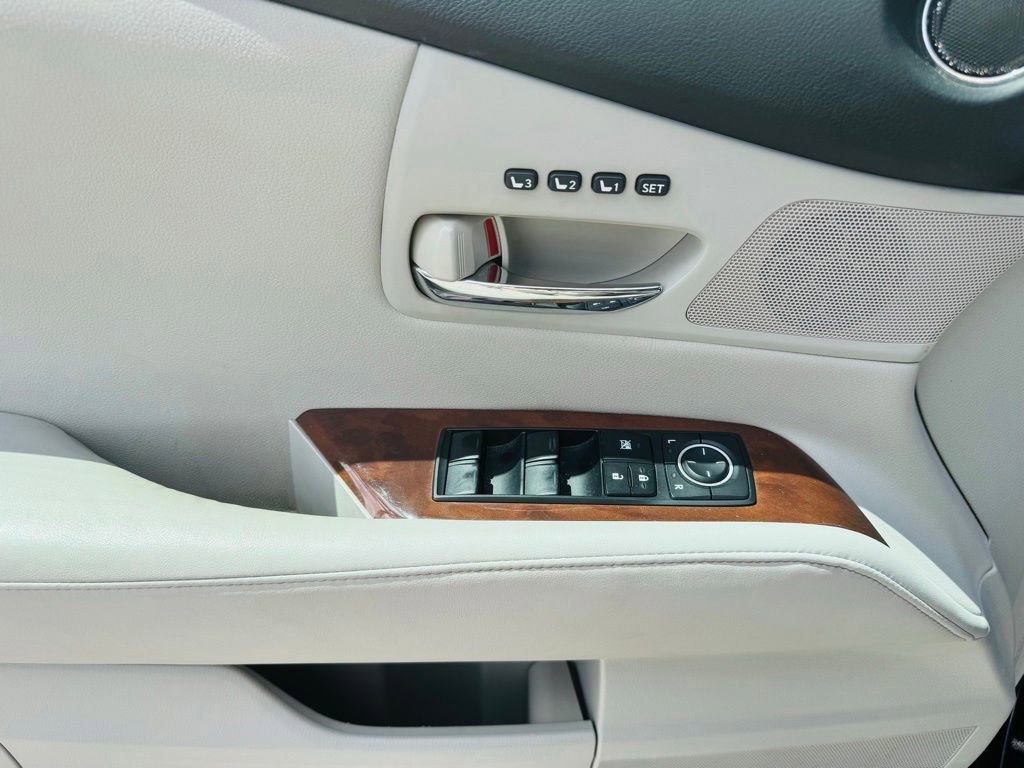 Used 2011 Lexus RX 350 AWD w/ Premium Pkg image 9