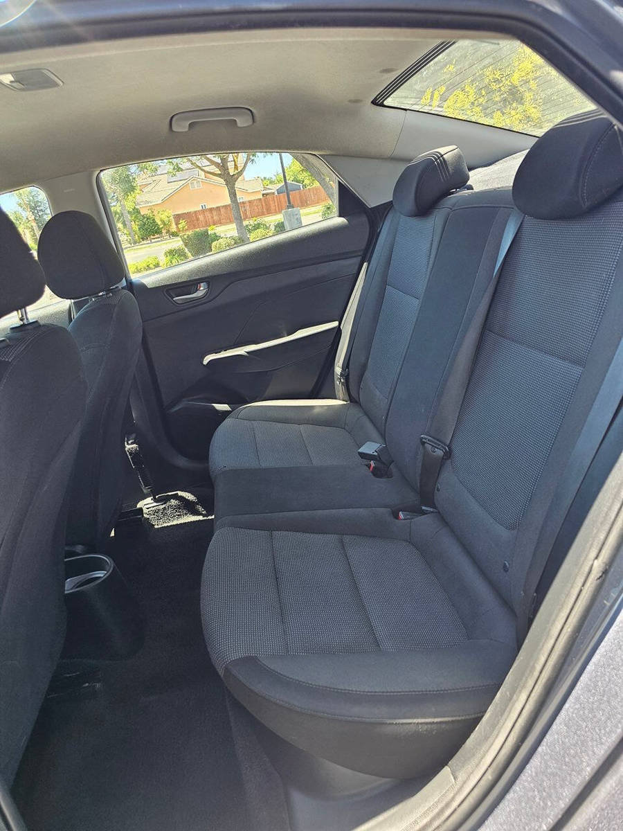 Used 2020 Hyundai Accent SE FWD image 12