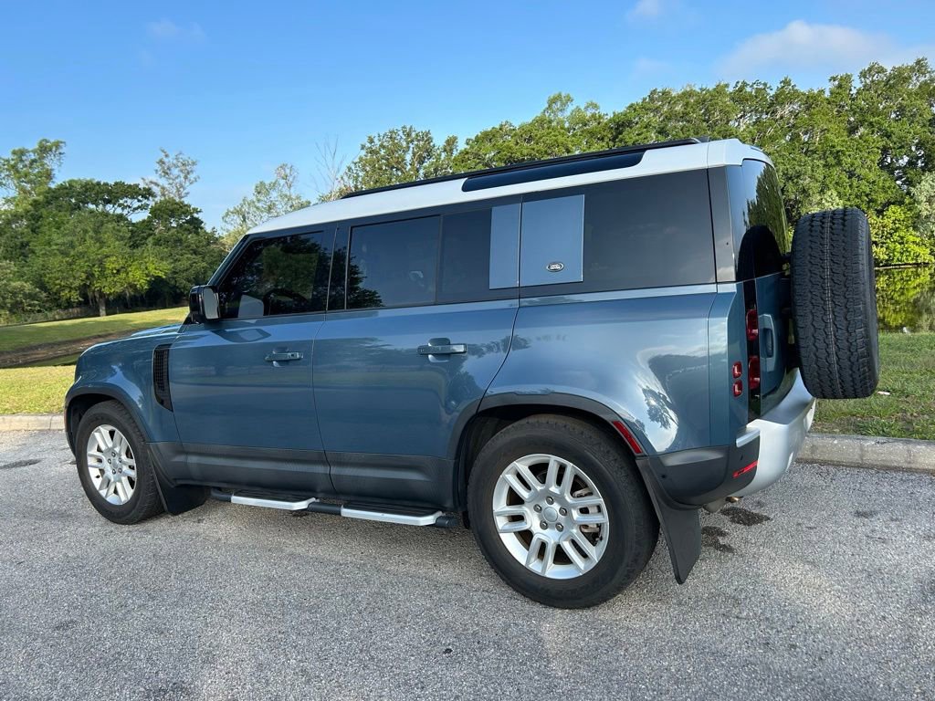 Used 2022 Land Rover Defender 110 S AWD/4WD image 4