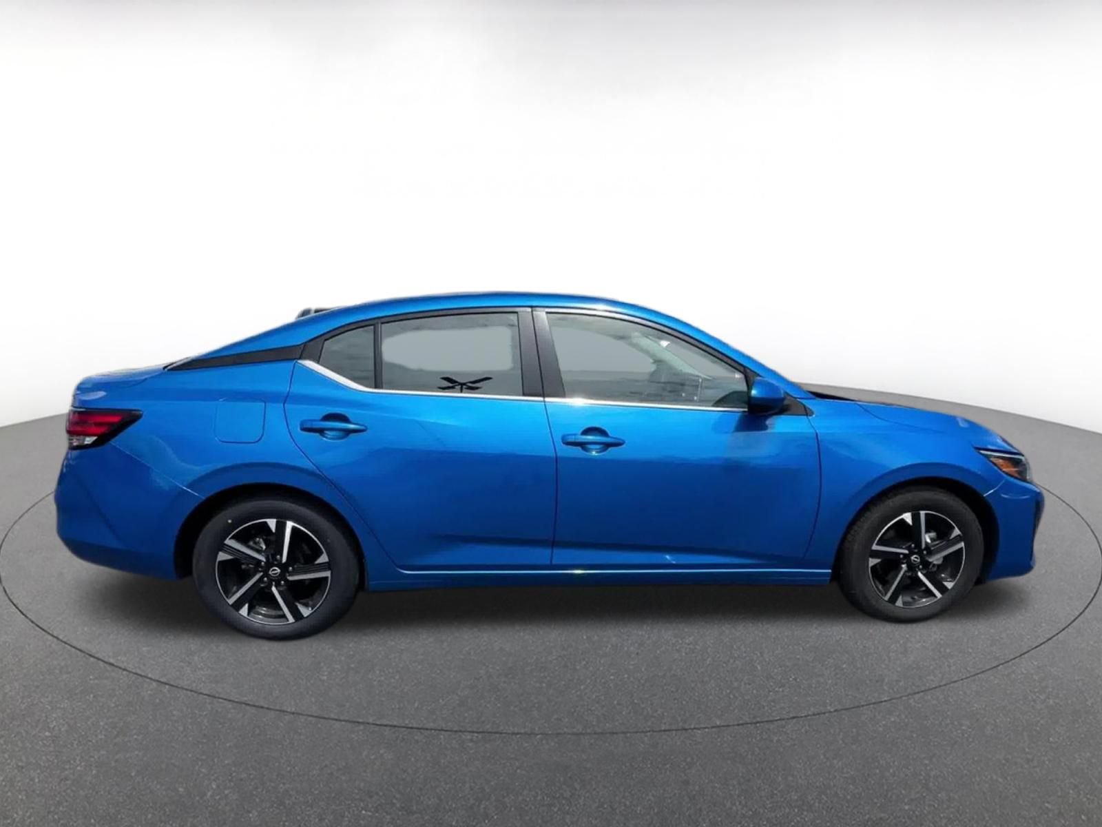 Used 2025 Nissan Sentra SV FWD image 13