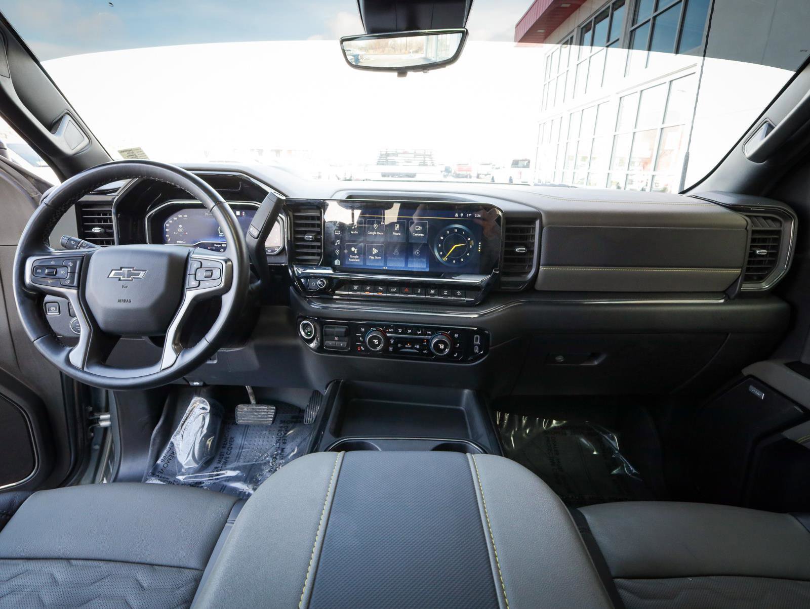 Used 2024 Chevrolet Silverado 2500 ZR2 w/ Technology Package image 19