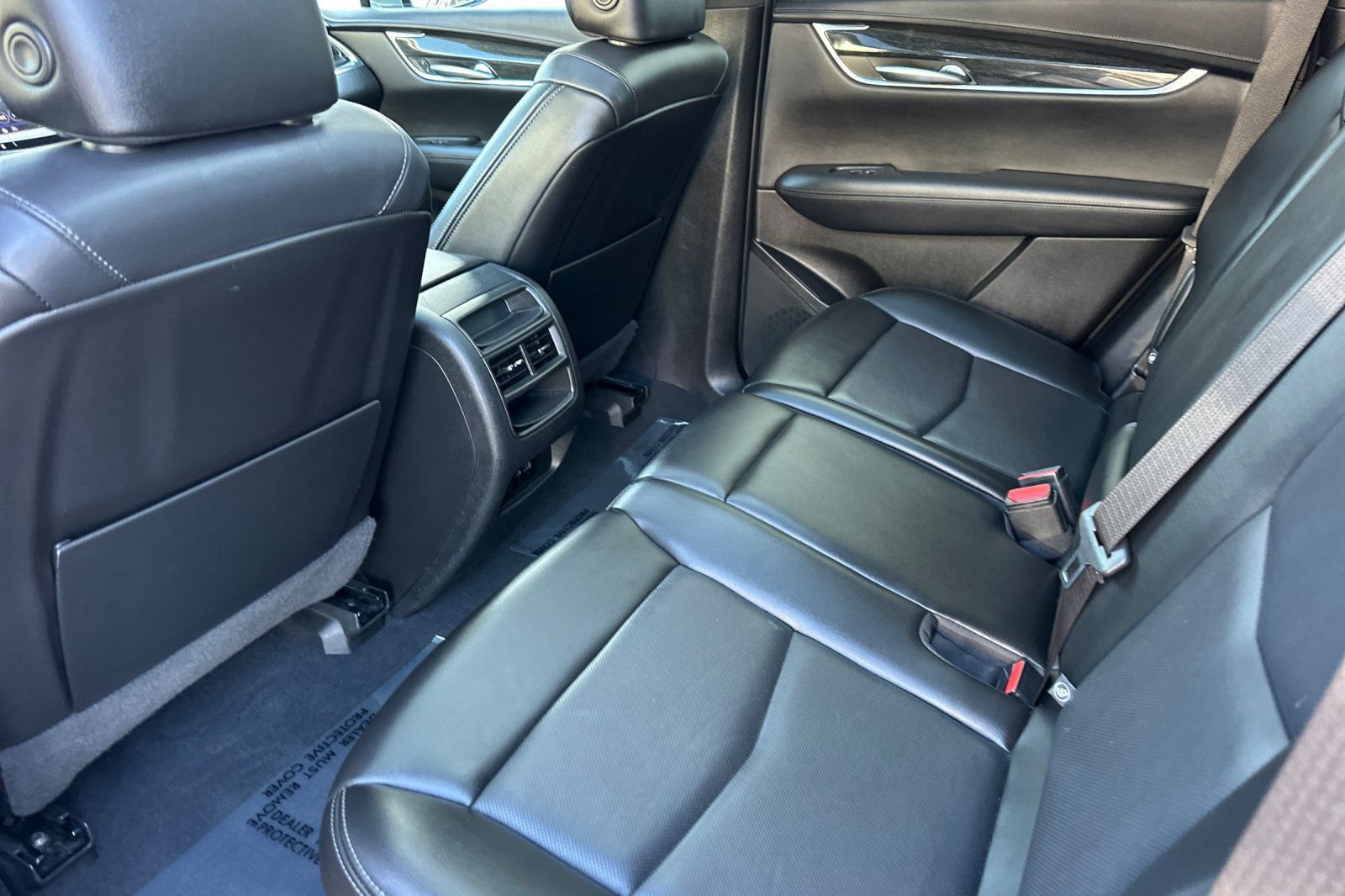 Certified 2022 Cadillac XT5 Premium Luxury FWD image 14