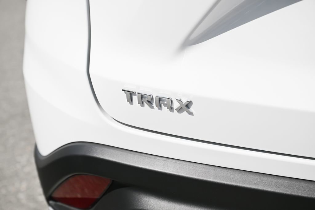 New 2026 Chevrolet Trax LT w/ LPO, Blackout Package FWD image 12