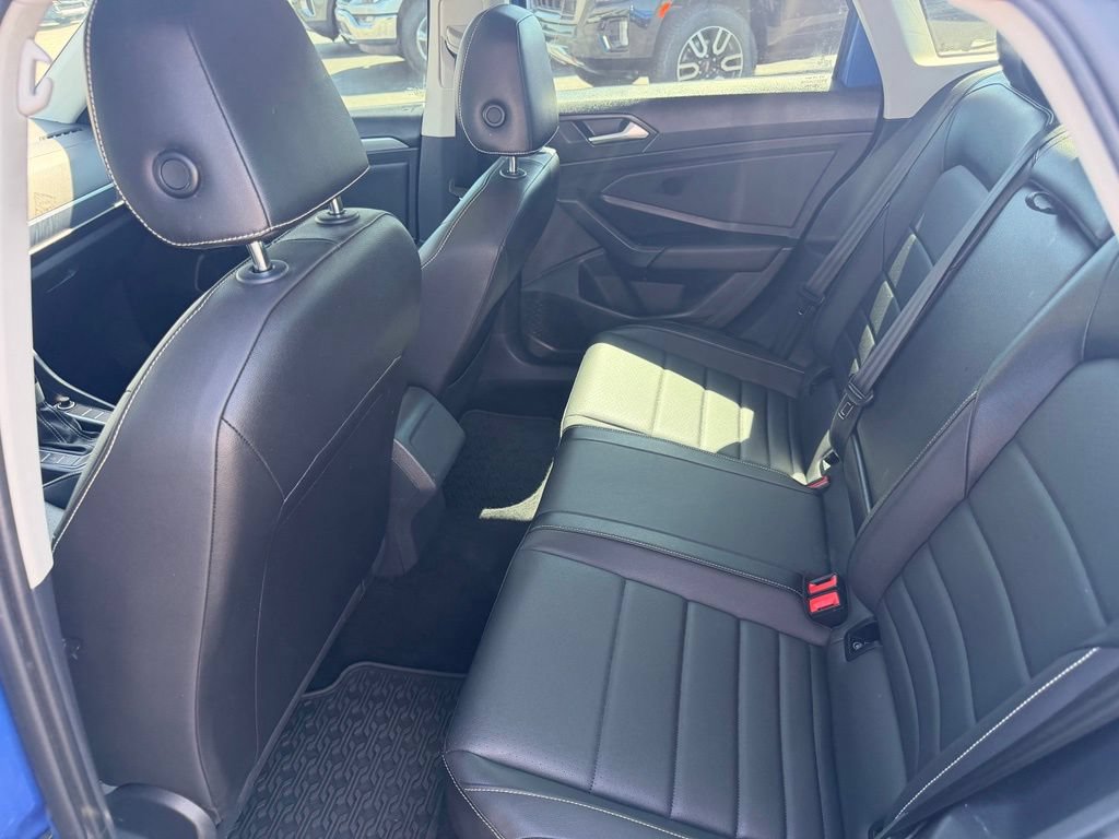 Used 2022 Volkswagen Jetta SE FWD image 19