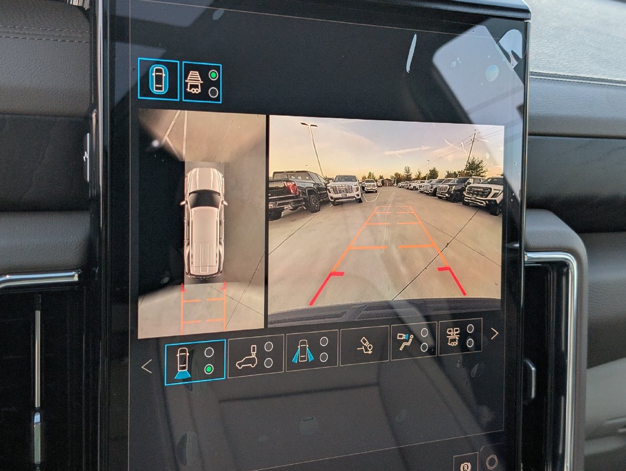New 2027 GMC Yukon Denali w/ Advanced Technology Package AWD/4WD image 12