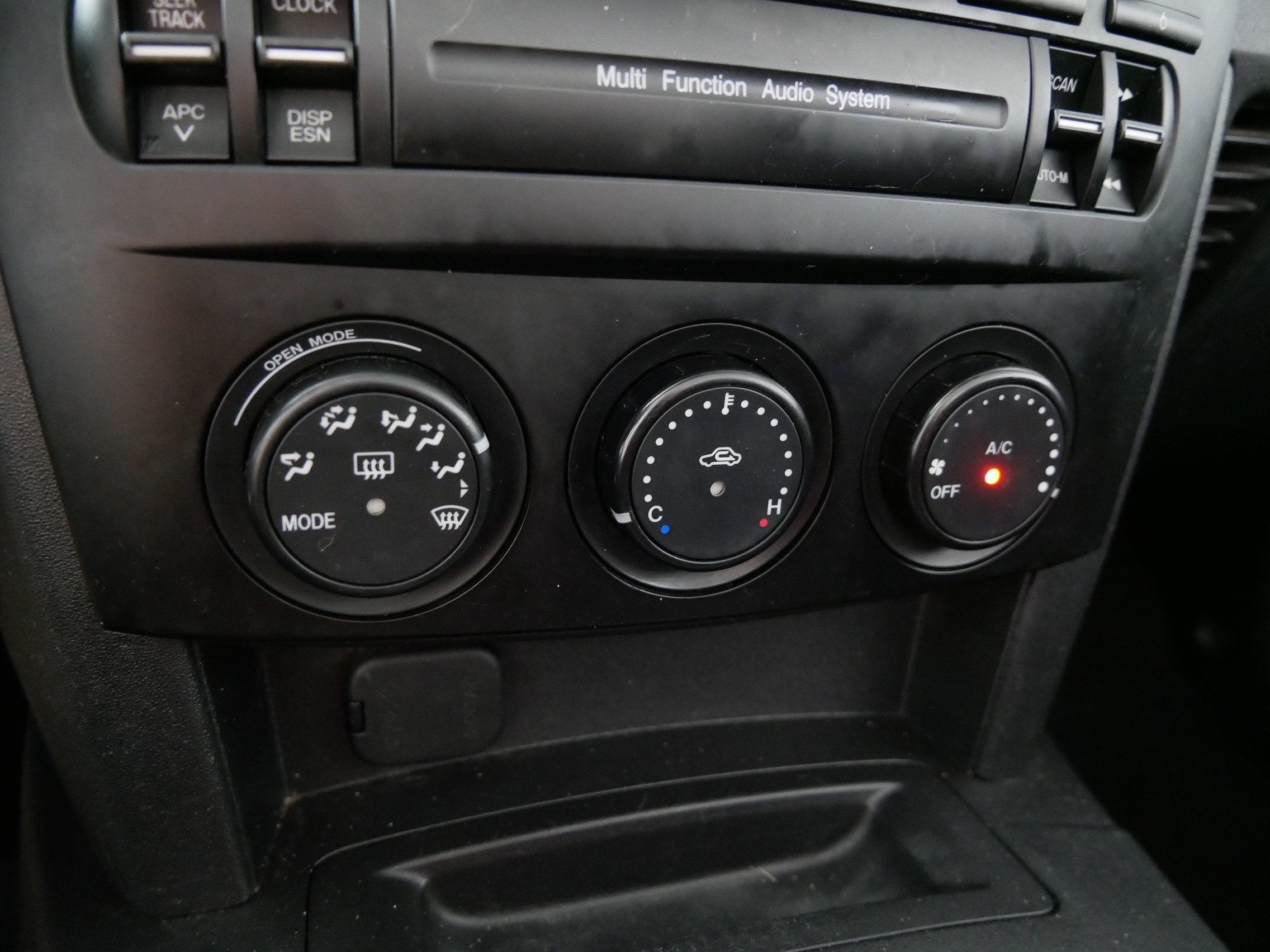 Used 2008 MAZDA MX-5 Miata Touring RWD image 23