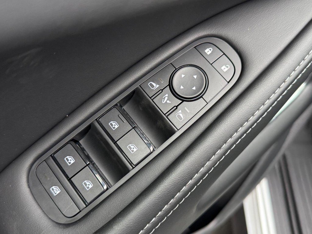 New 2027 INFINITI QX60 Luxe FWD image 11